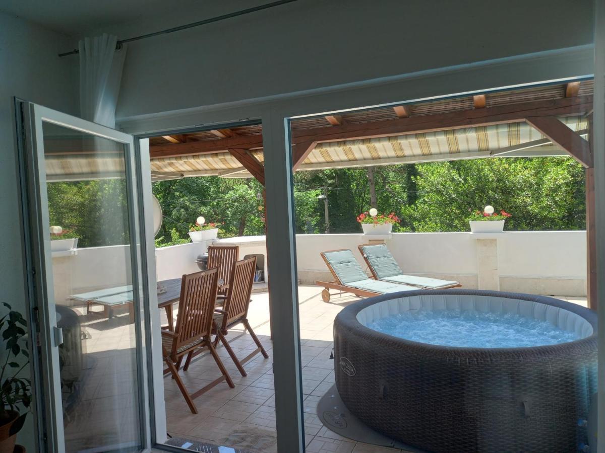 Vila Brig 108 - Private Swimming Pool And Jacuzzi 리예카 외부 사진